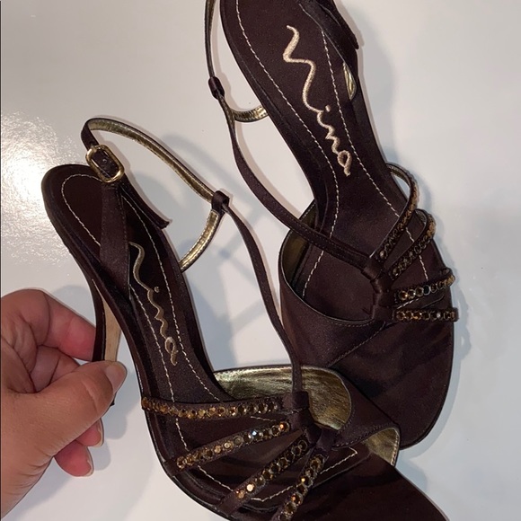 Open toe Nina Chocolate Sandals - Picture 6 of 6